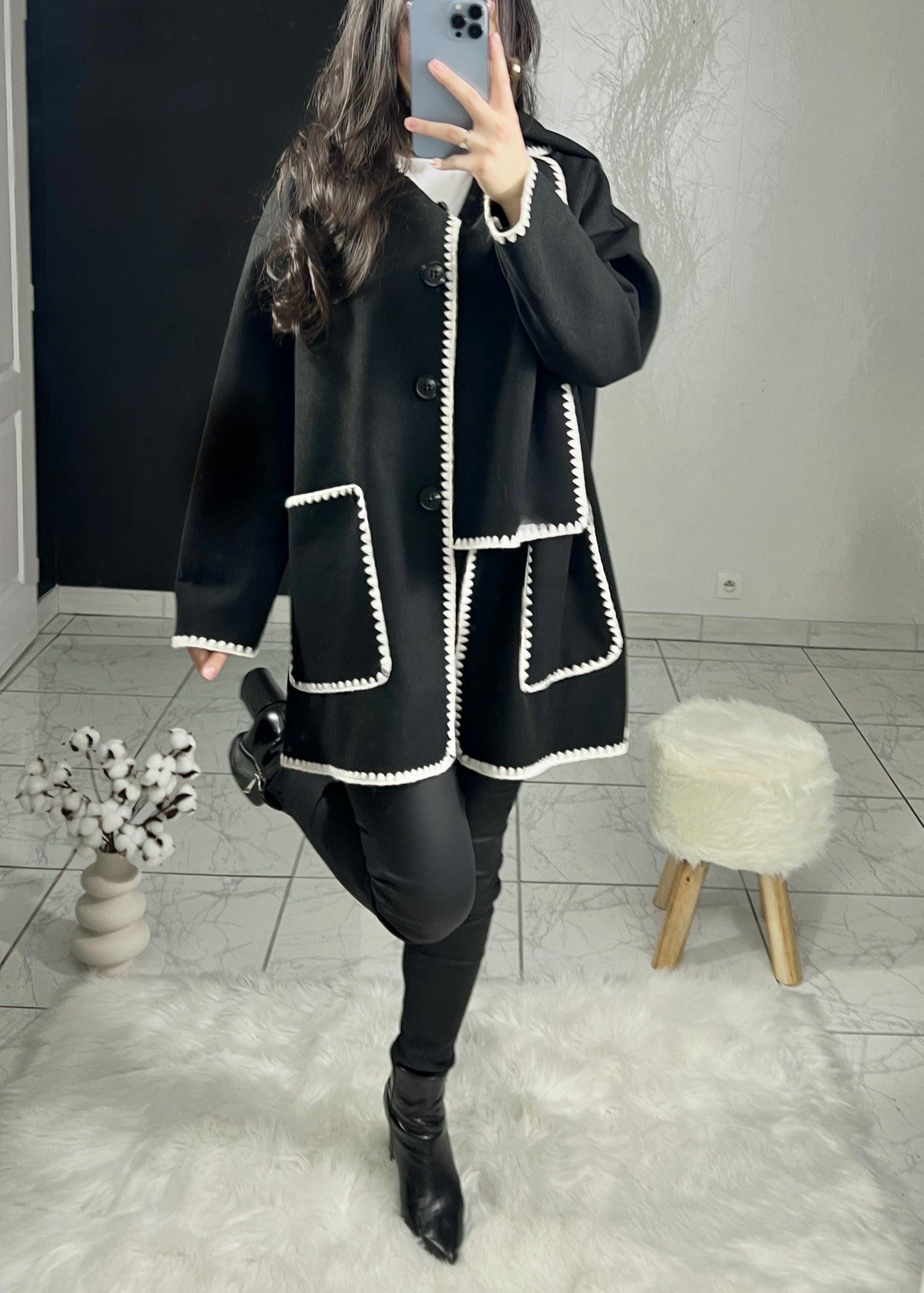 AMBRE black jacket and scarf